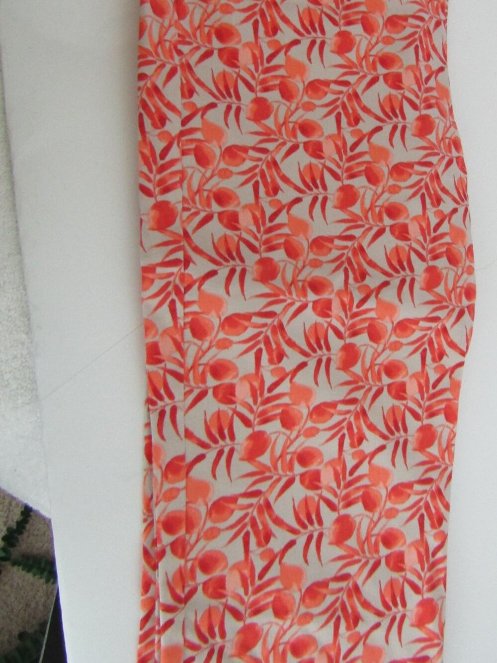 Chico’s Perfect Stretch Josie Slim Capri Pull On Sz 1, floral print, new